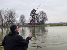 16. rybářské závody v Dymokurech