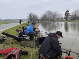 16. rybářské závody v Dymokurech